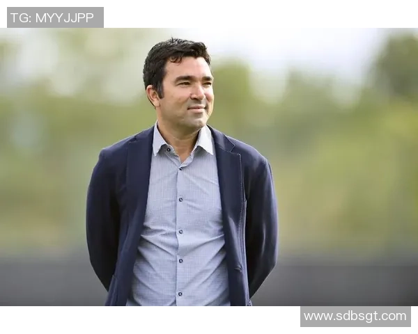 每位足球明星的辉煌瞬间与传奇时刻回顾与分析 每位足球明星的辉煌瞬间与传奇时刻回顾与分析